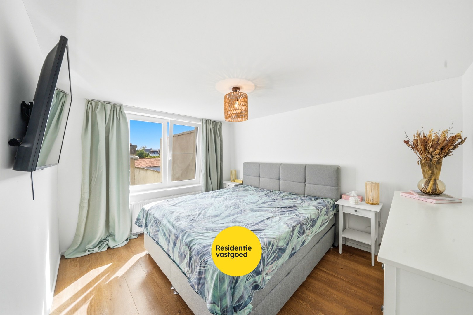 Instapklare woning met 3 slaapkamers en tuin met zicht op de Spuikom 