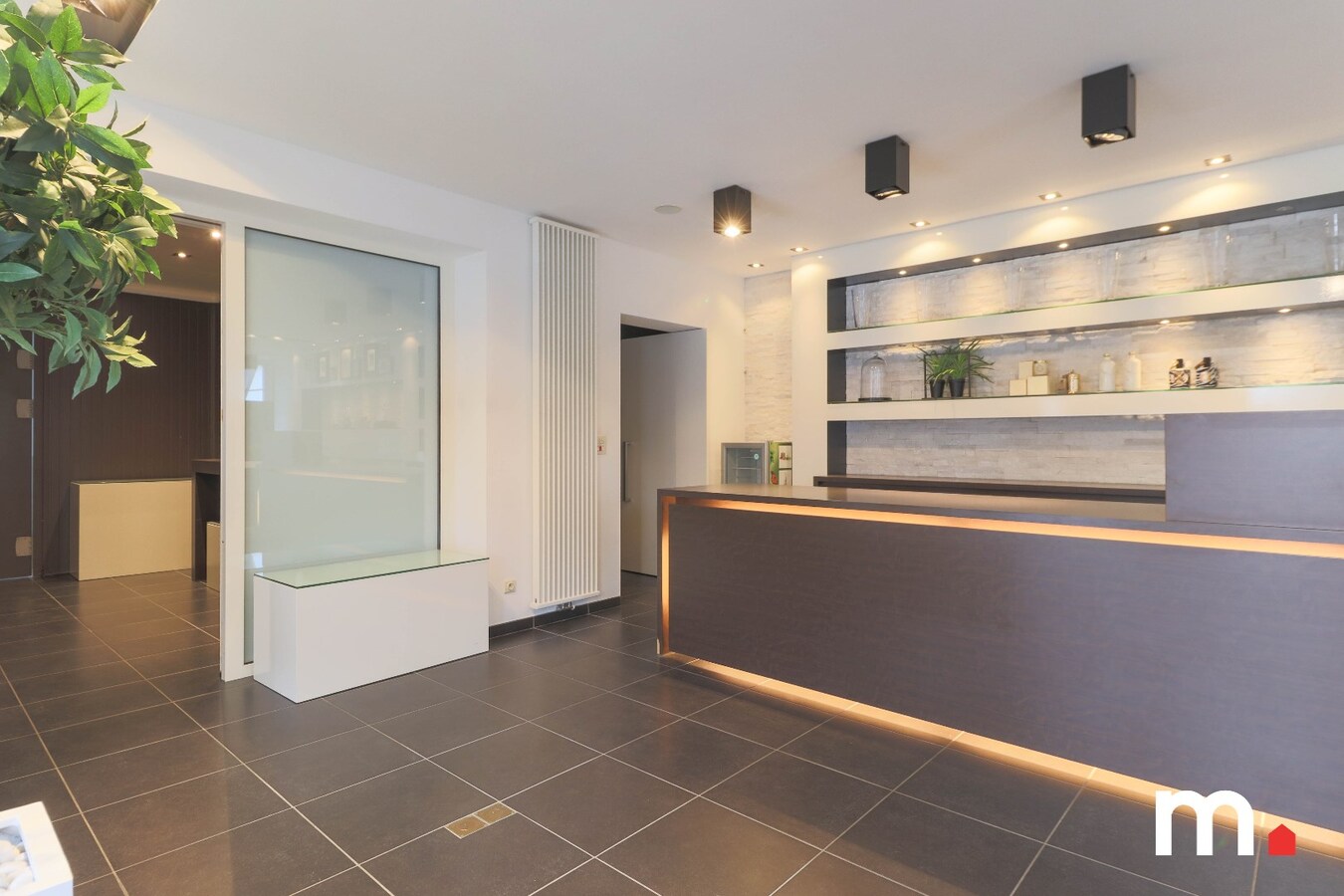 Handelspand met woonst te Heule ! 