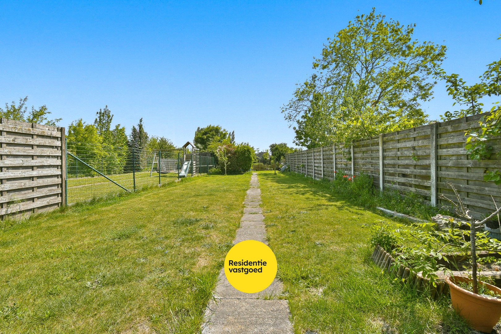 Gezinswoning met ruime tuin 