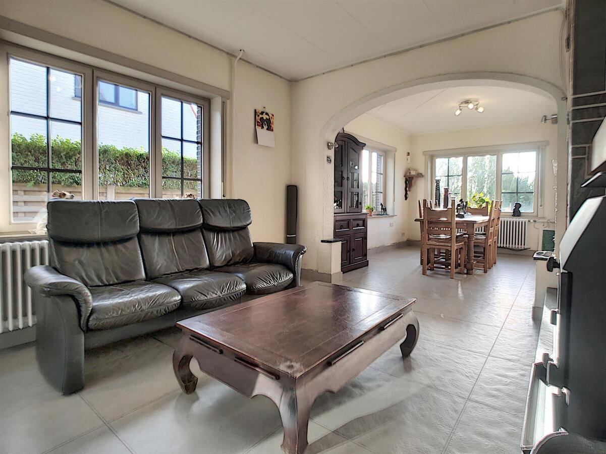 Goed gelegen alleenstaande woning op groot perceel van 828m²- Heist 