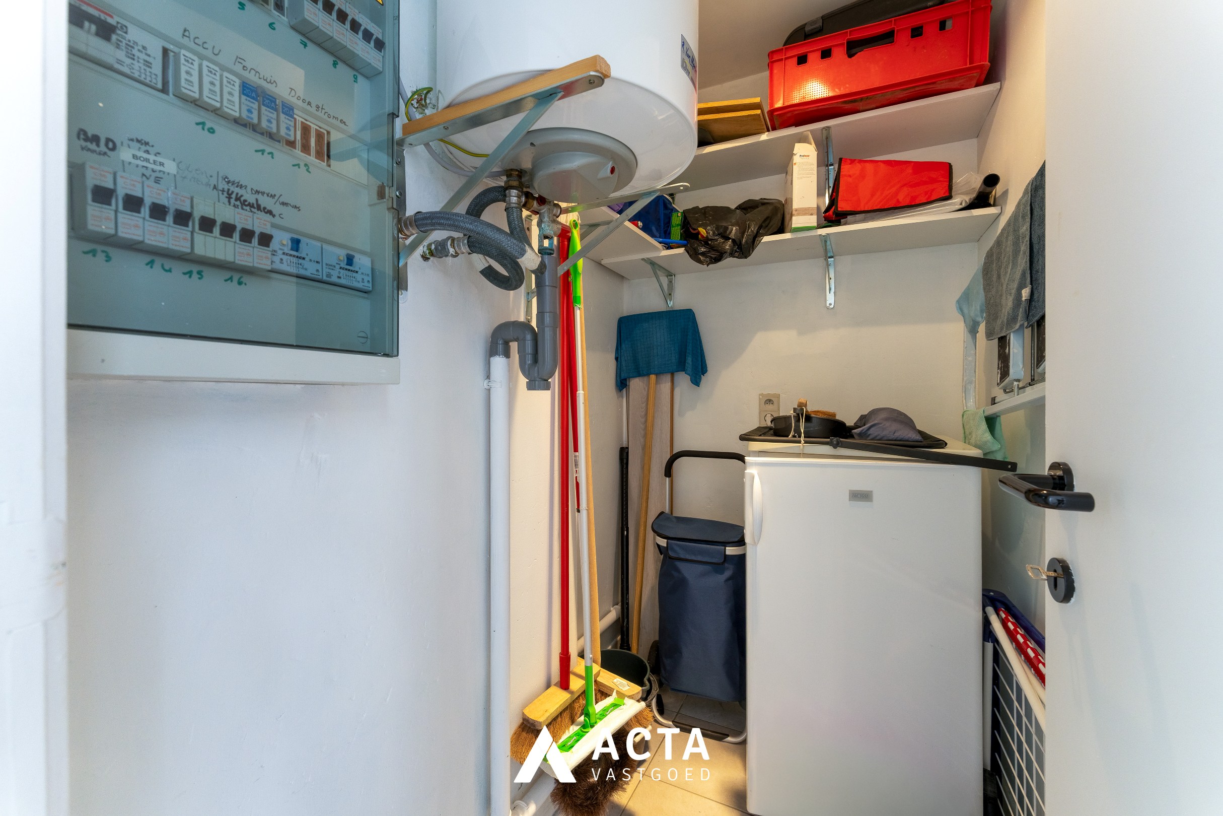 Gelijkvloers 3-slpk-appartement+tuin in Mariakerke 