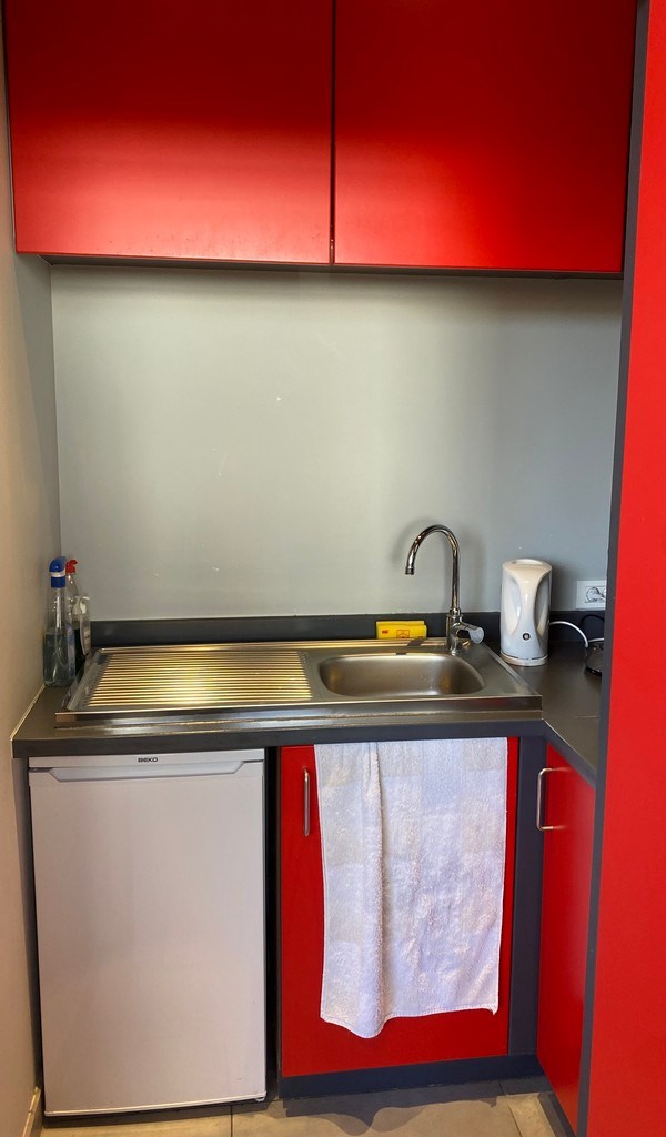 Commercieel gelegen handelspand te huur in Sint-Martens-Latem