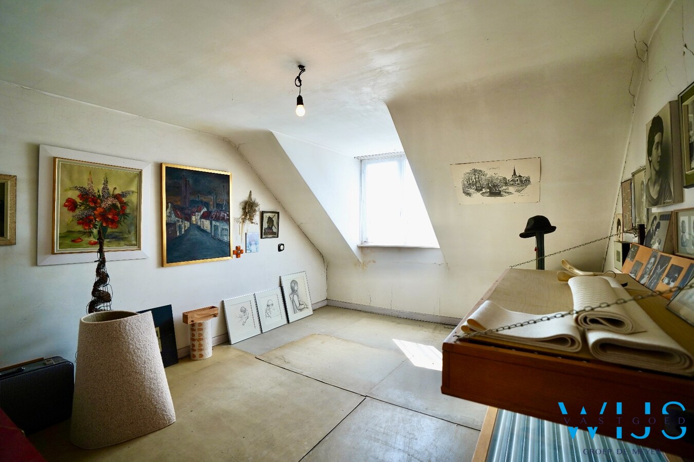 Karaktervolle en instapklare woning met uitzonderlijk perceel van 1.445 m² in hartje Ertvelde 