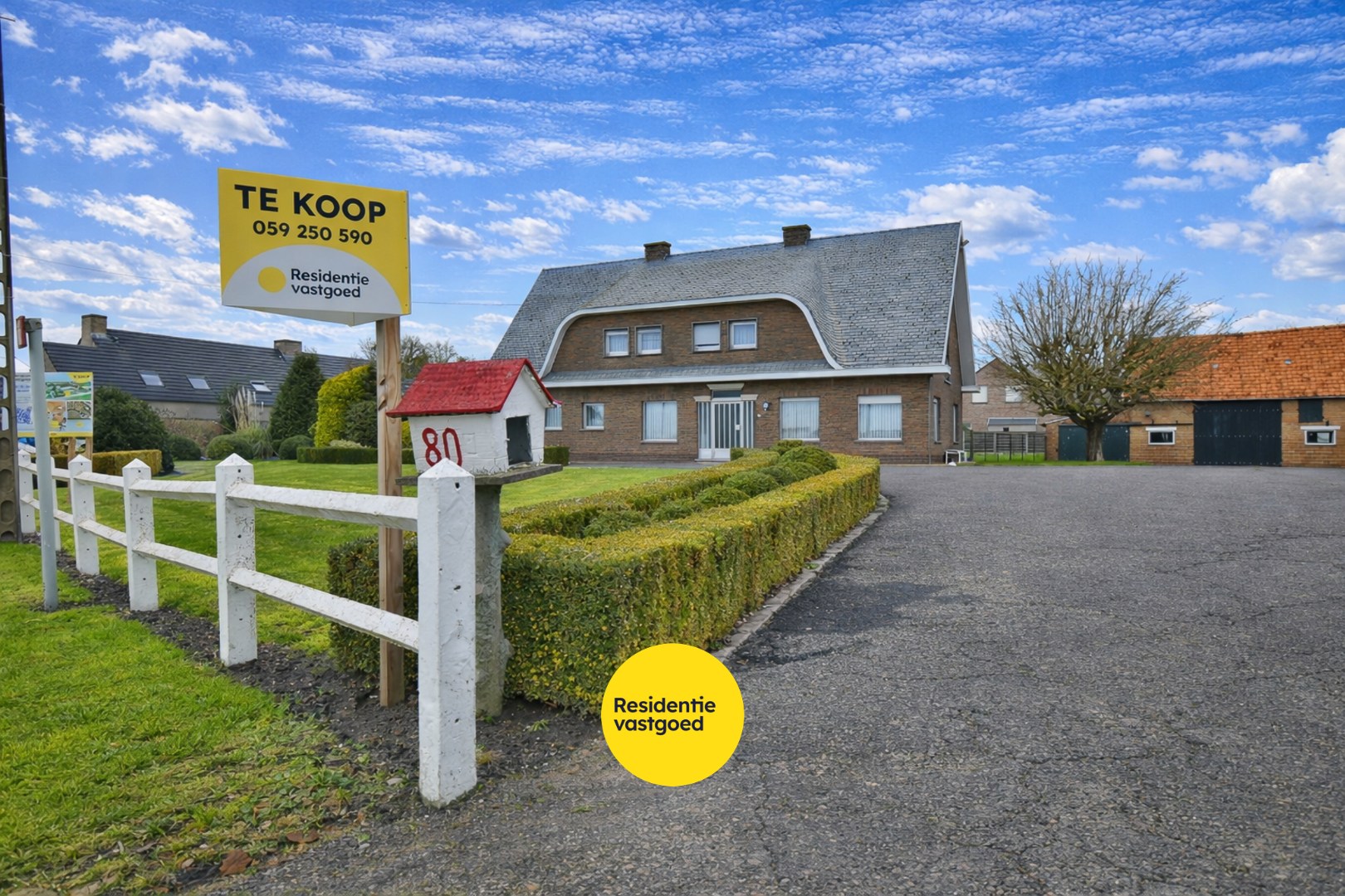 Statige woning met ruime loodsen in Kortemark! 