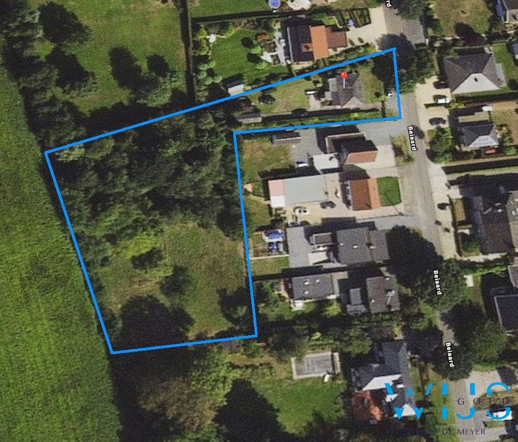 Te renoveren woonhuis / bouwgrond te Lovendegem ! 