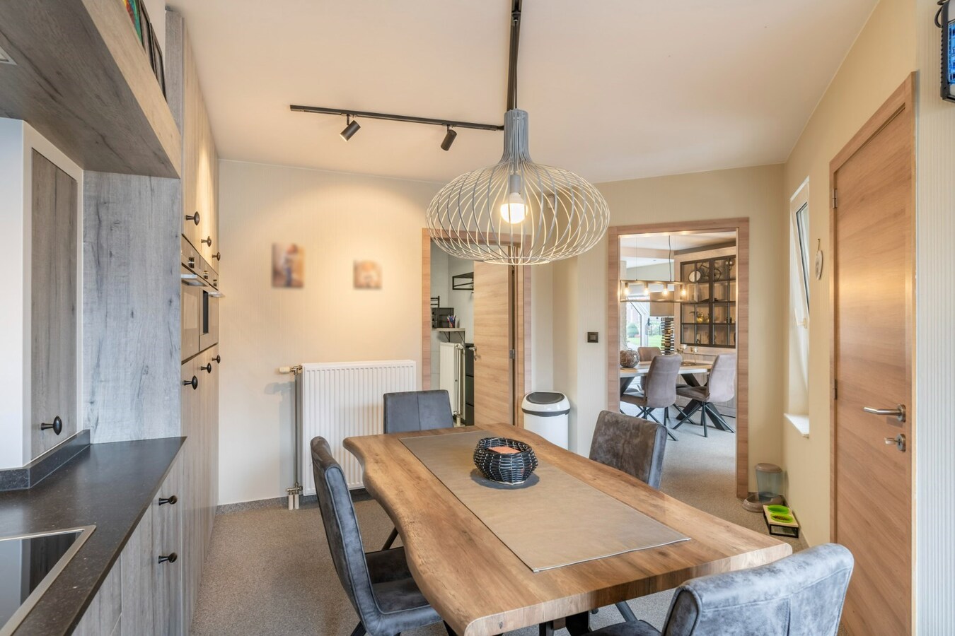 Gerenoveerde woning met tuin, garage en 3 slaapkamers in Opglabbeek - Perceeloppervlakte 684.00 - Bewoonbare oppervlakte 160.00 - Zuidoostelijke tuinoriëntatie 