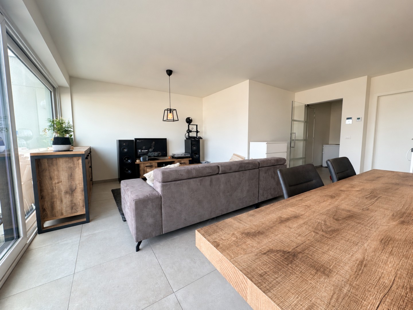 Prachtig appartement (89 m²) met 2 slpk, groot terras (en garage), Torhout 