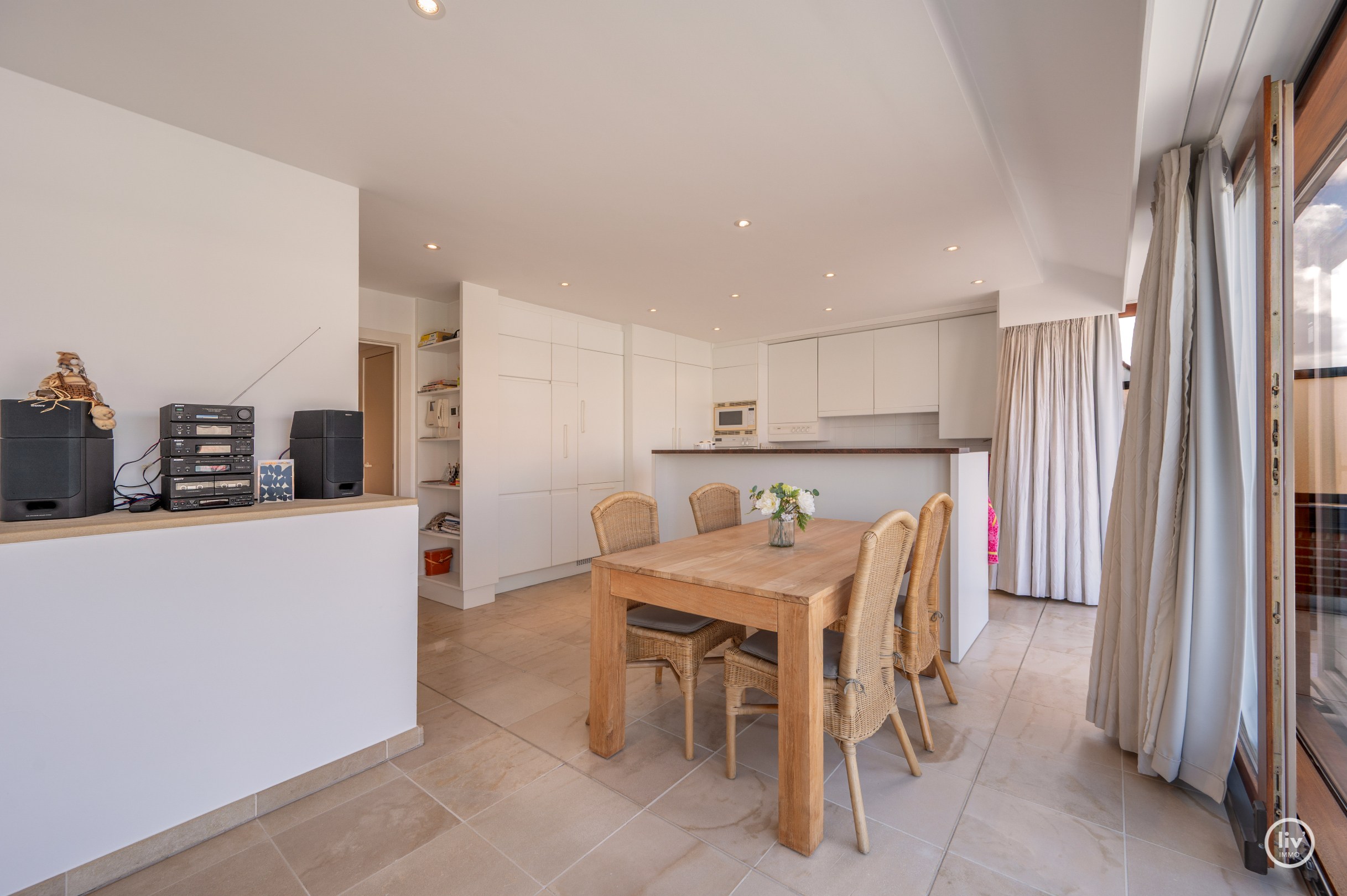 Overname Aandelen - Penthouse met Garagebox 