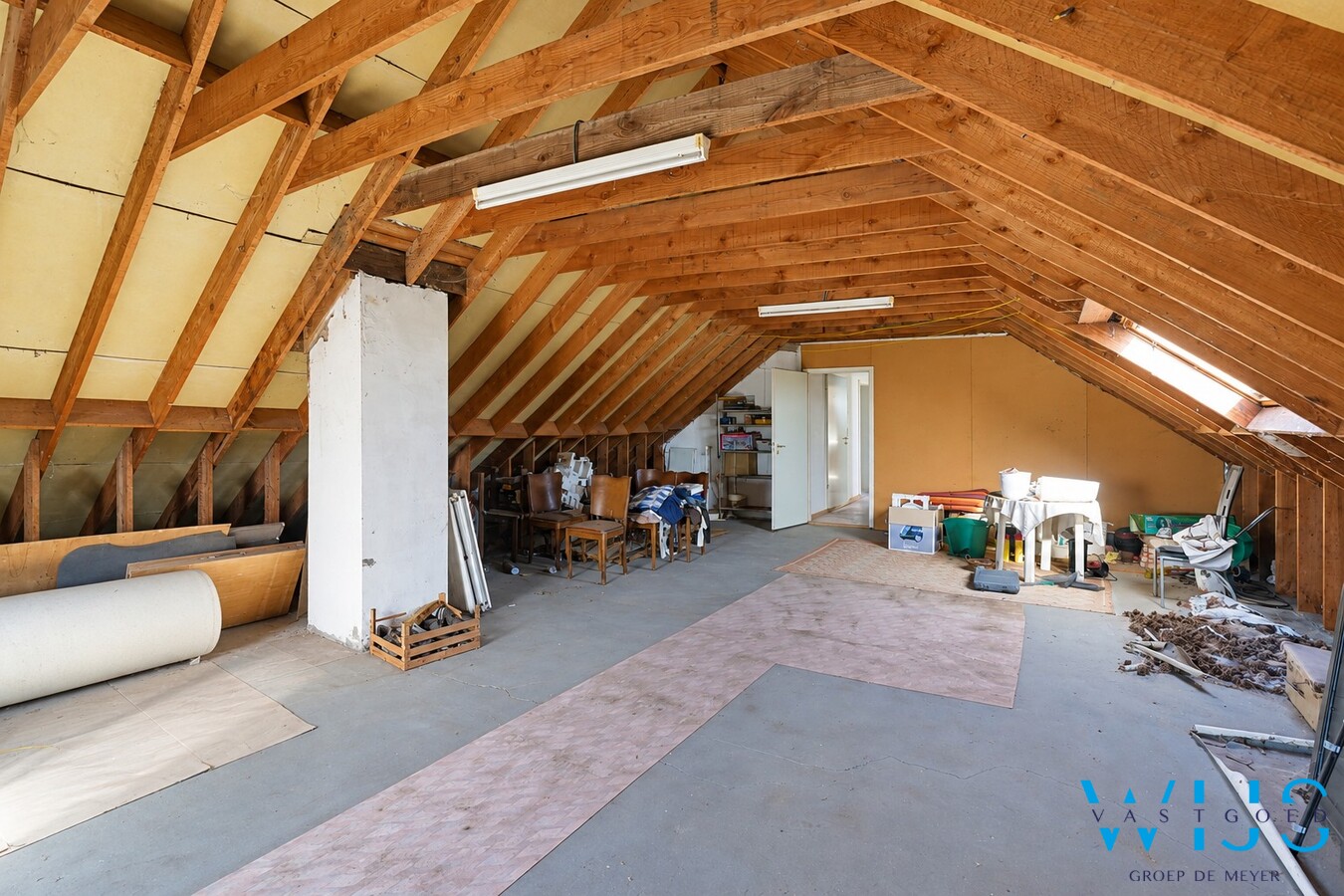 Open bebouwing met ruime stal in Assenede ! 