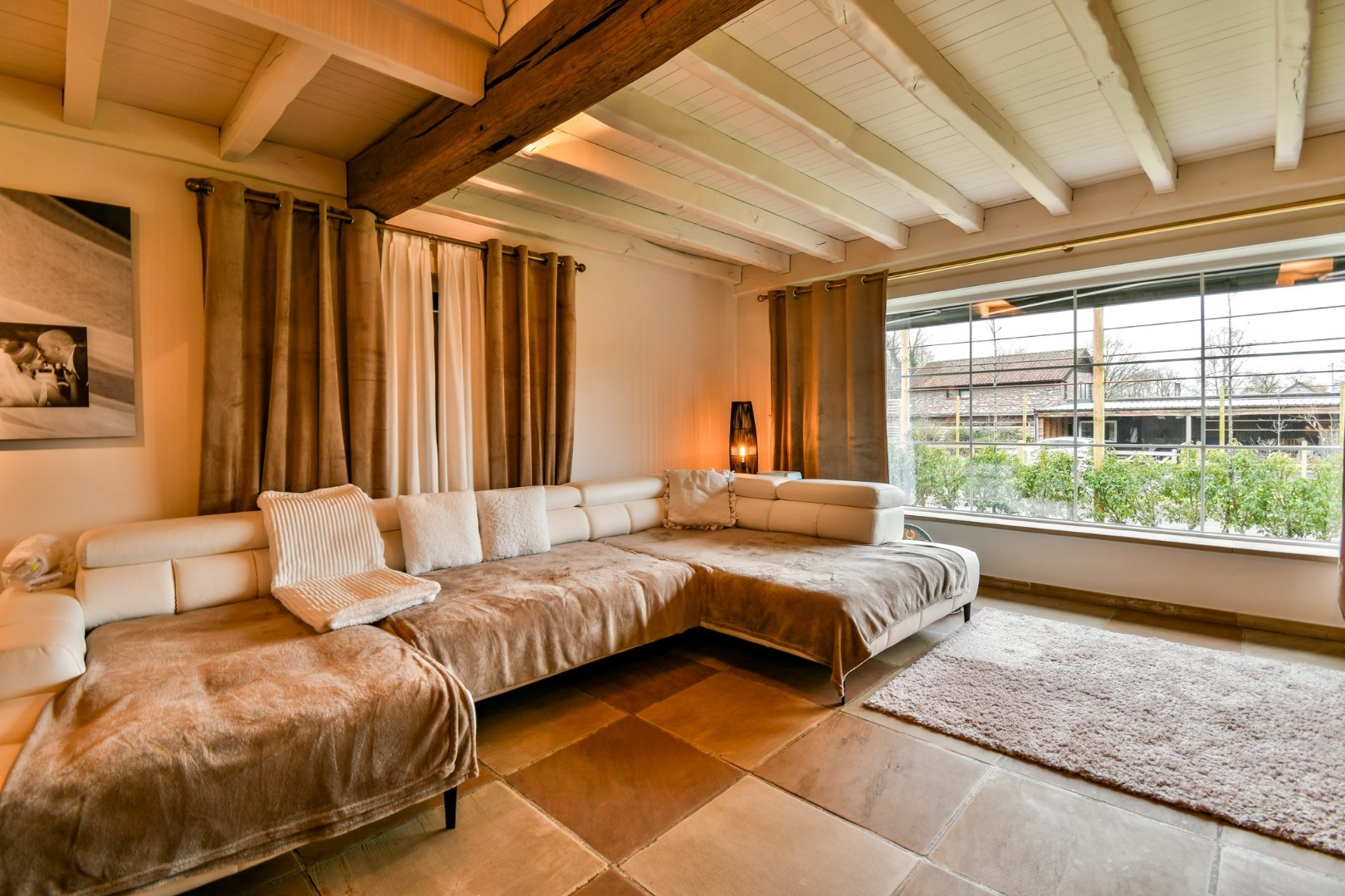 Exclusief domein met restaurant/feestzaal en luxueuze woning op 5 Ha te Torhout 