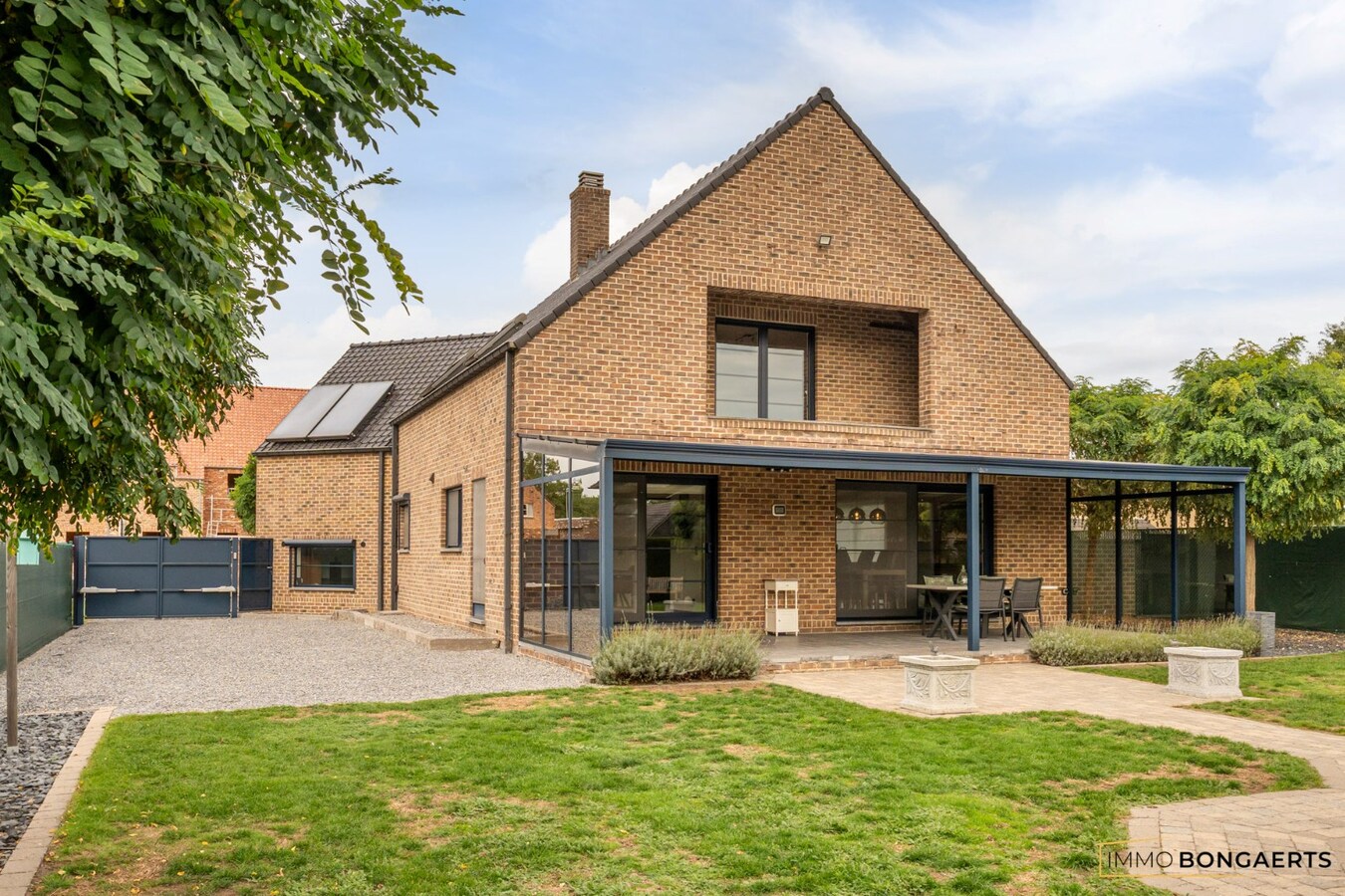 Ruime woning met 3 slaapkamers 