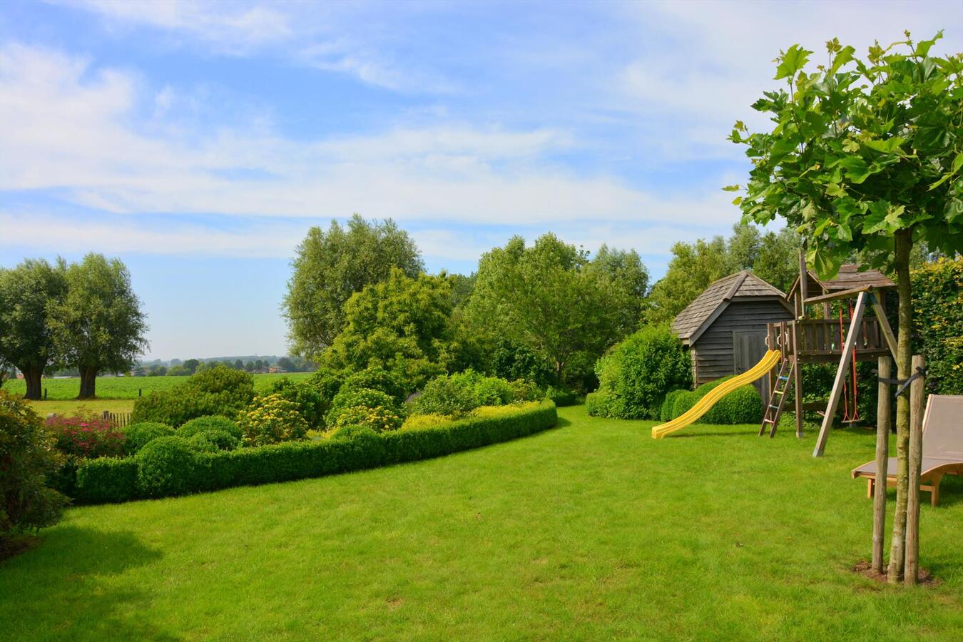 Prachtige recente villa te Aartrijke 