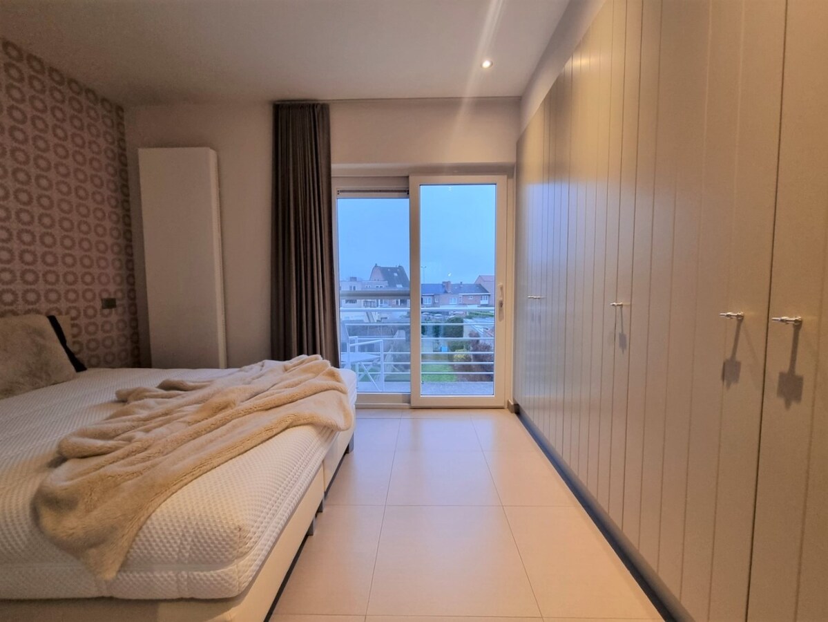 Knap appartement met open zicht te Heist 