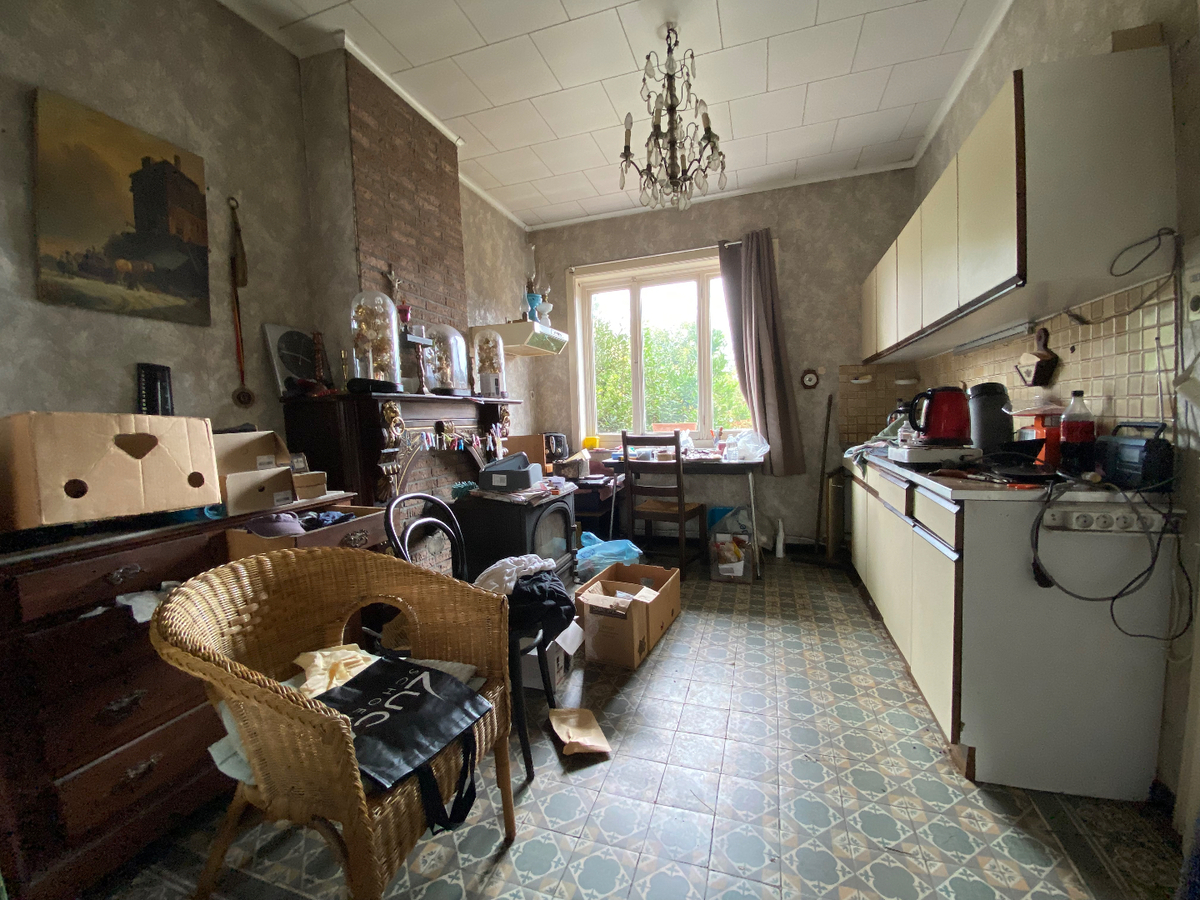 Woning met 4 slaapkamers garage en tuin te Koekelare 