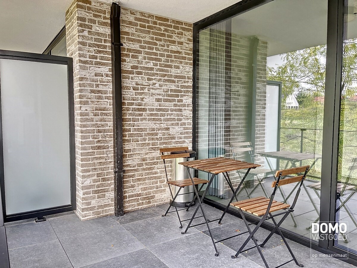 MODERN APPARTEMENT MET TERRAS, LIFT EN 2 SLAAPKAMERS IN DIEPENBEEK 