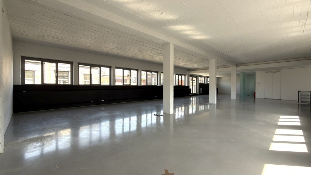 Instapklare kantoorruimte te huur in hartje Antwerpen