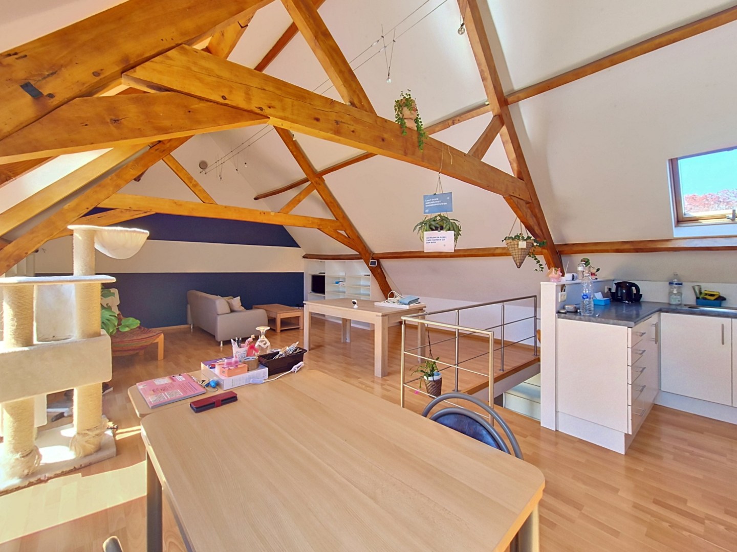 Duplex met 2 slaapkamers &amp; bureau 