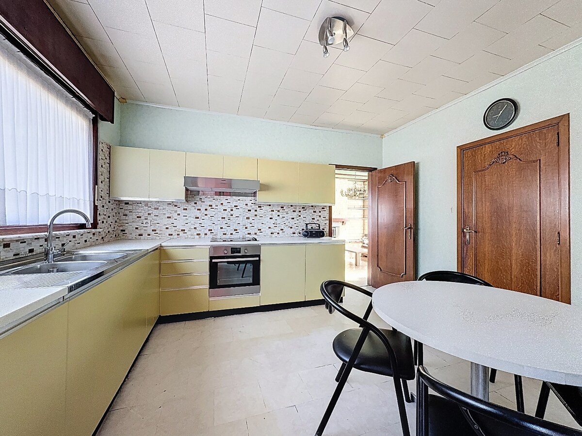 Goed onderhouden seventies bungalow op 19 are te Grimminge 