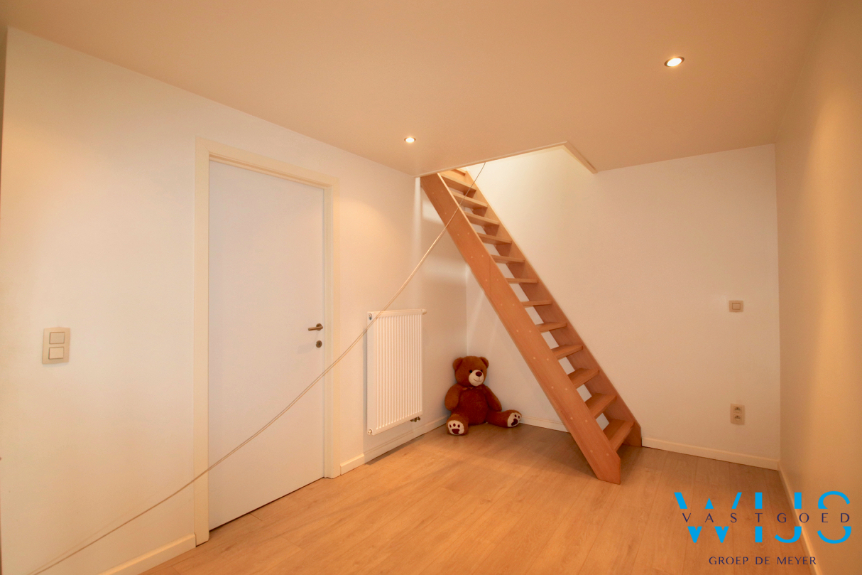 Instapklaar woonhuis met tuin te centrum WAARSCHOOT ! 