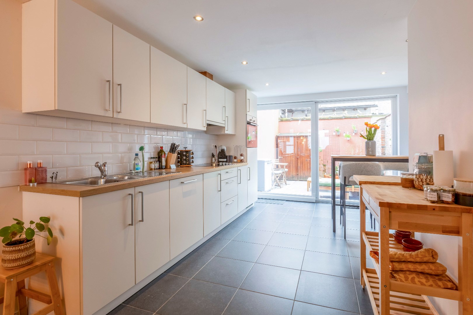 Instapklare woning met 3 slp. en terras te Sint-Amandsberg 