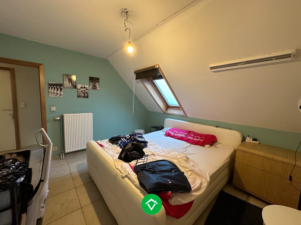 Appartement met 3 slaapkamers en garage te Eernegem 