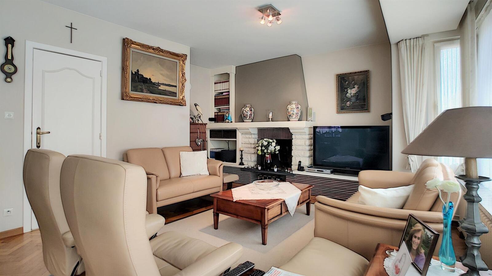 Magnifieke hoekwoning met garage - Heist 