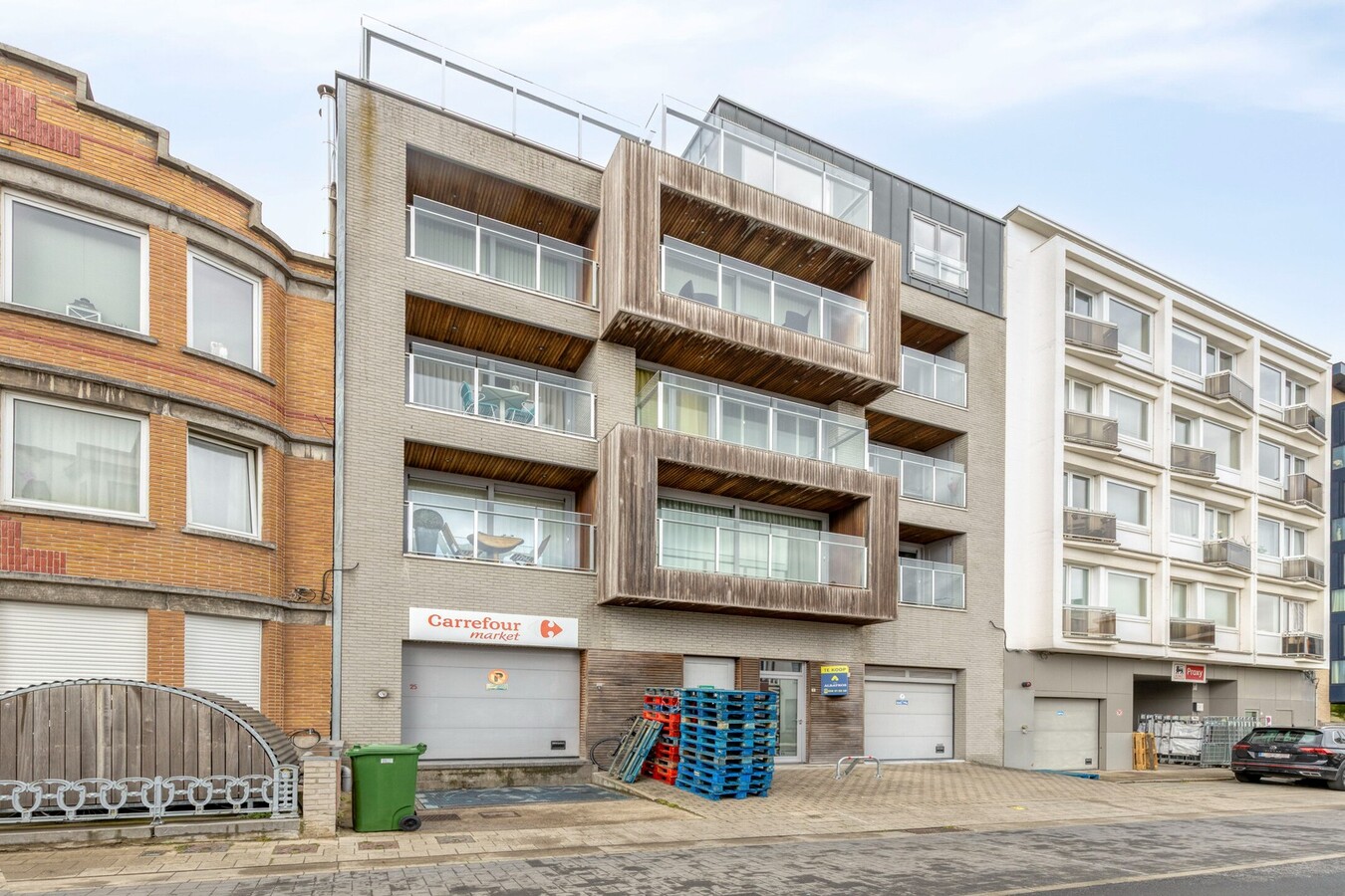 Penthouse ensoleillé avec une très grande terrasse 
