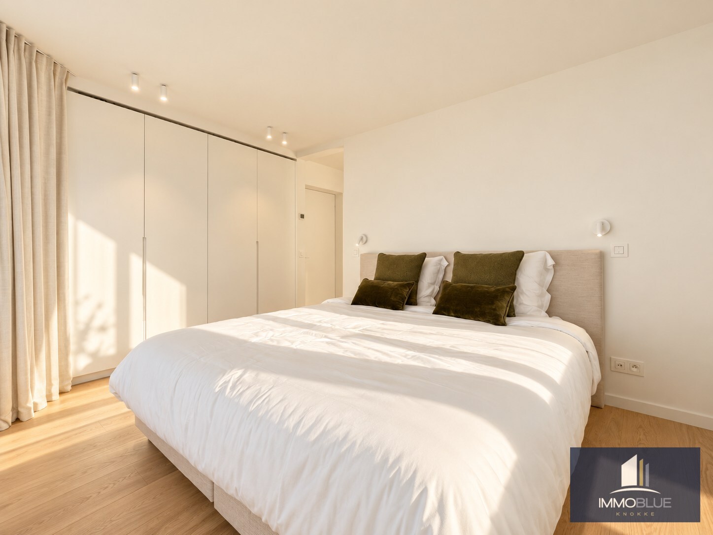 Offre exceptionnelle : Villa entièrement rénovée avec vue frontale sur la mer. 