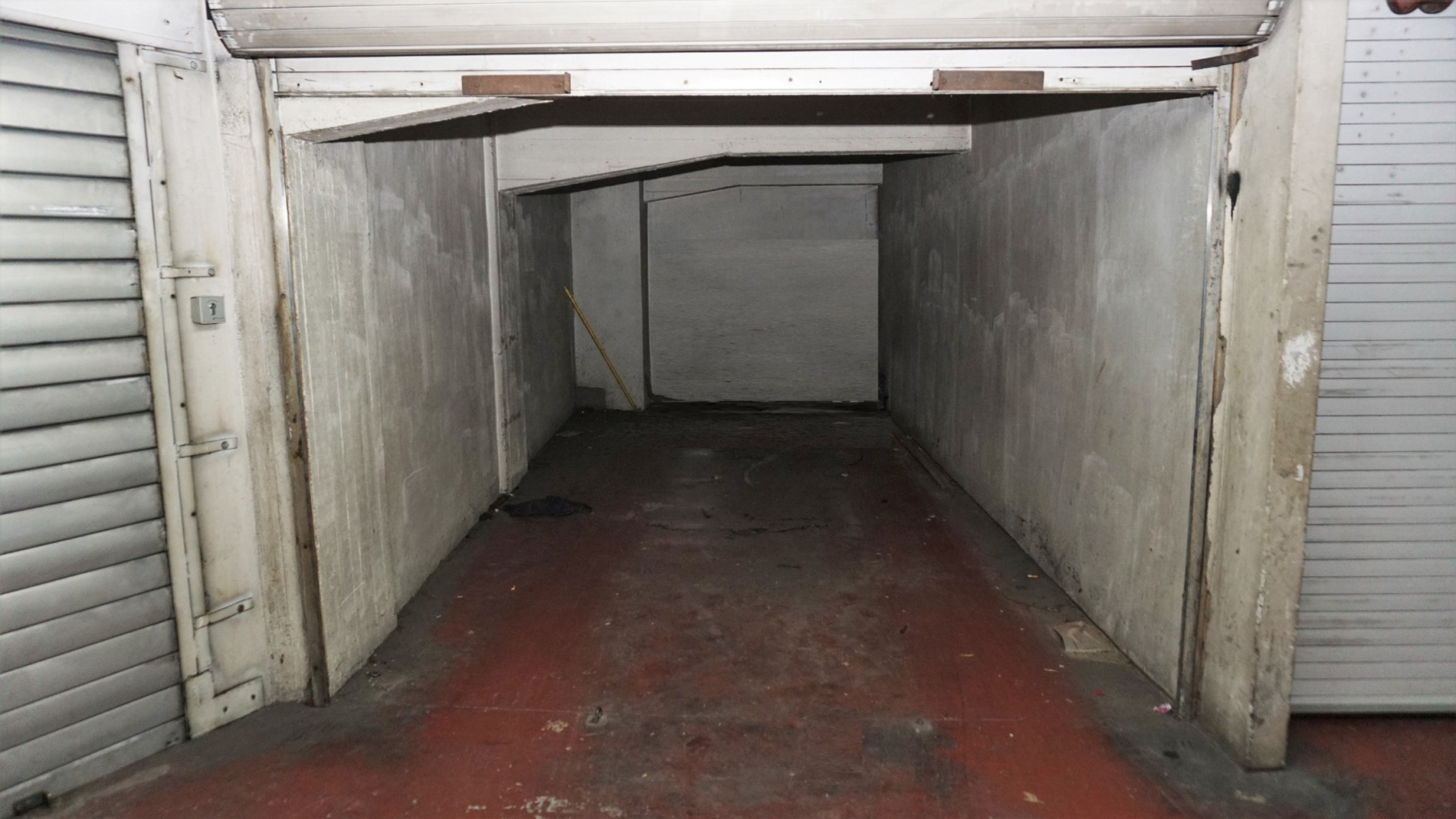 GARAGE BOX  OP TOPLIGGING - CENTRUM OOSTENDE ! 