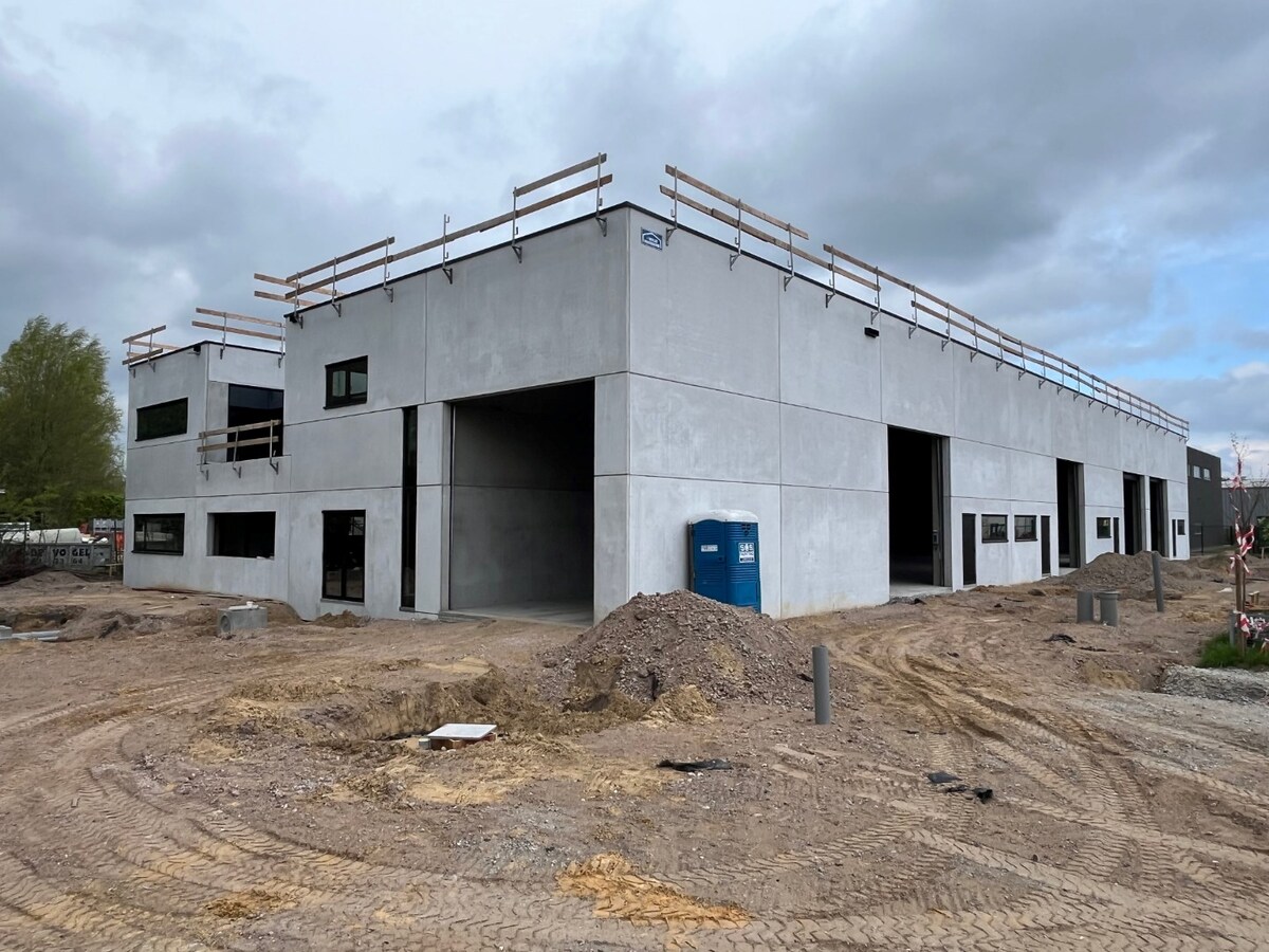 Loods - uitstekend gelegen. 