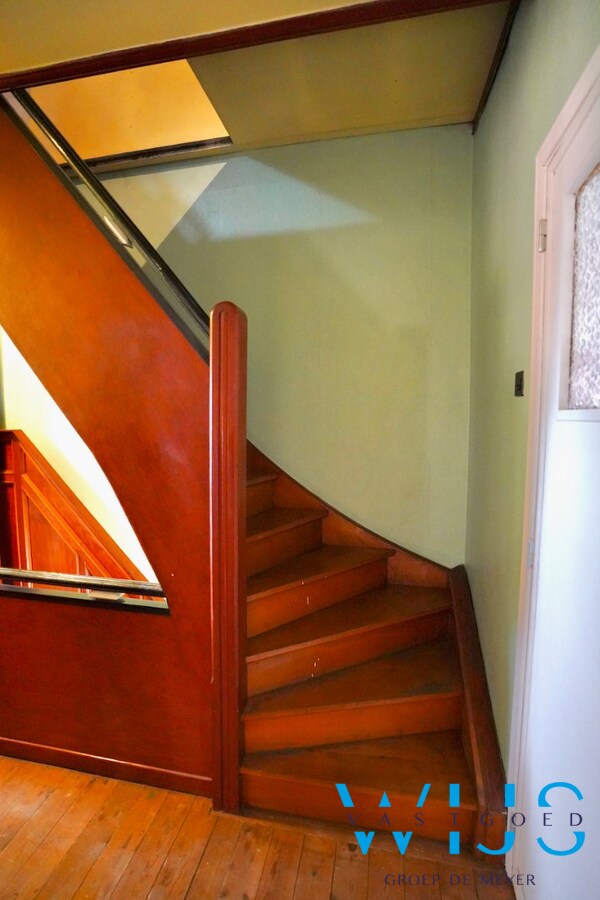 Te renoveren karaktervolle gezinswoning te Eeklo ! 