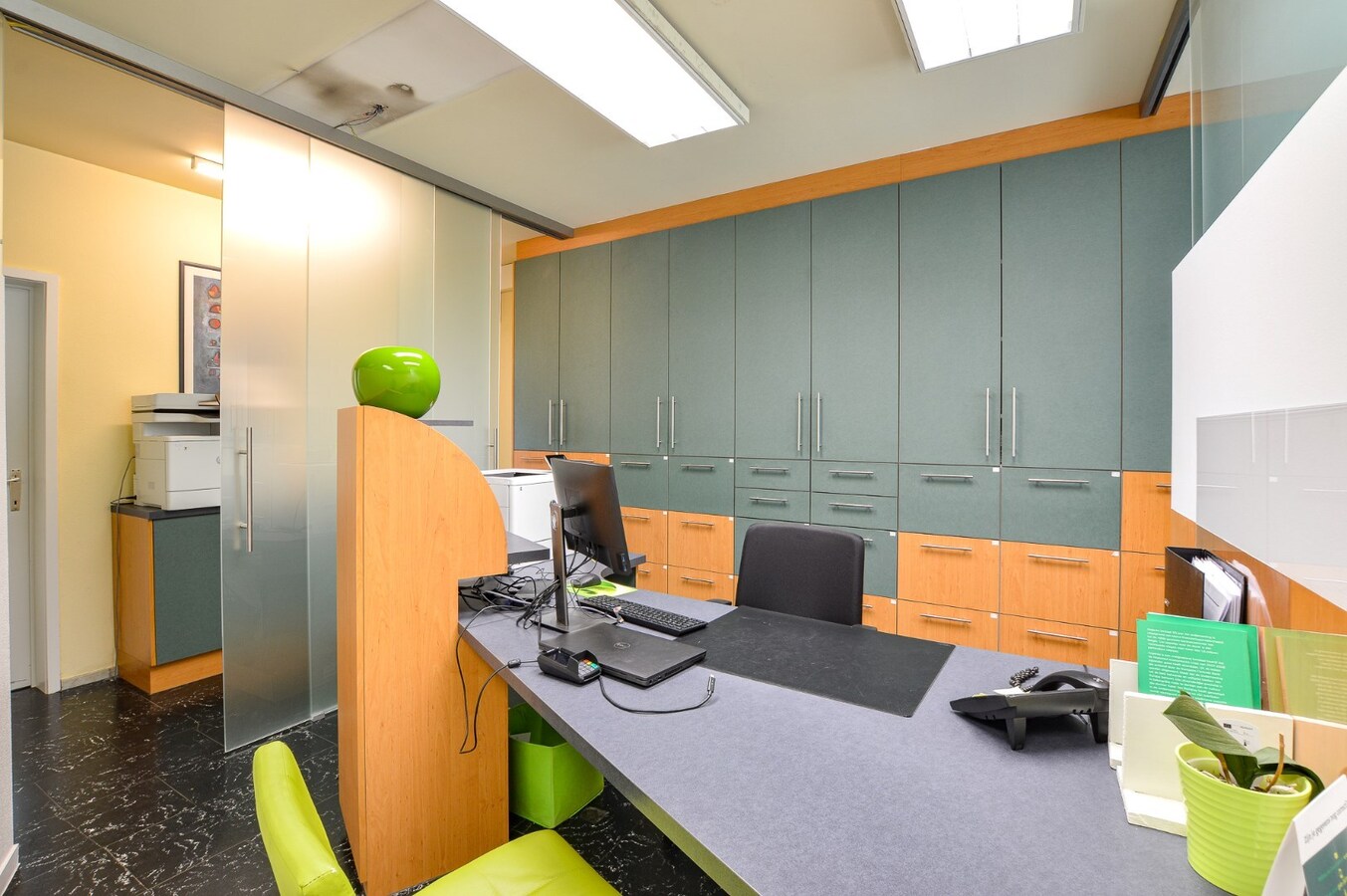 Te huur commercieel kantoor - Oudenburg