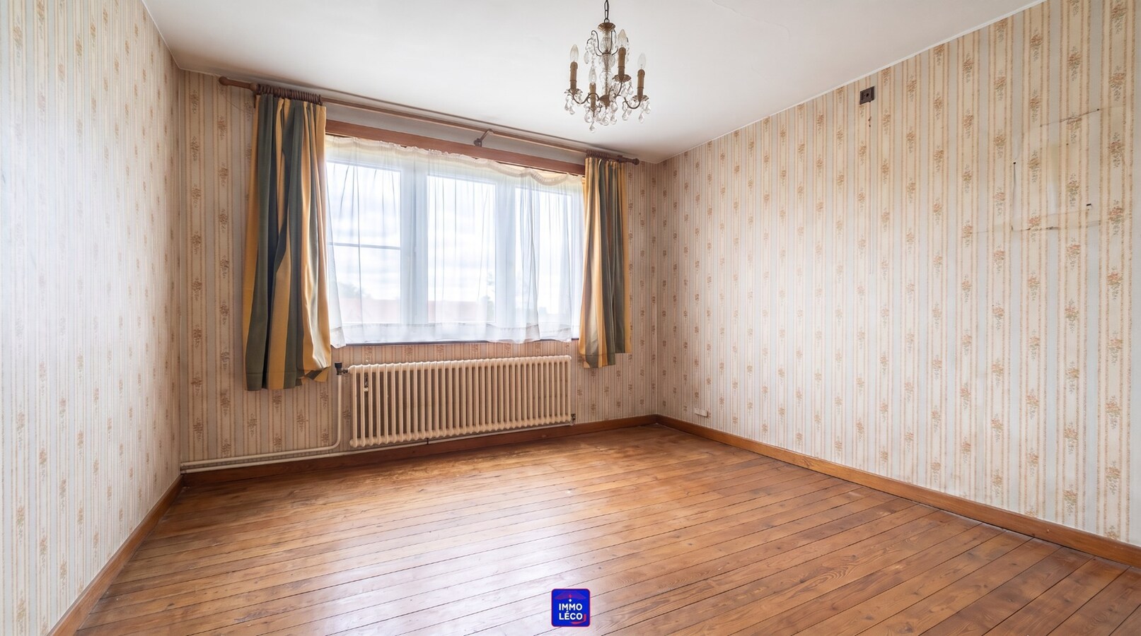 3 façades avec garage, jardin, excellent potentiel, secteur "La Coquinie" ! 