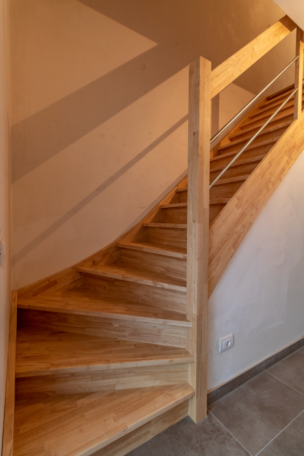 LICHTRIJKE MODERNE HALFOPEN NIEUWBOUWWONING TE OOSTDUINKERKE 