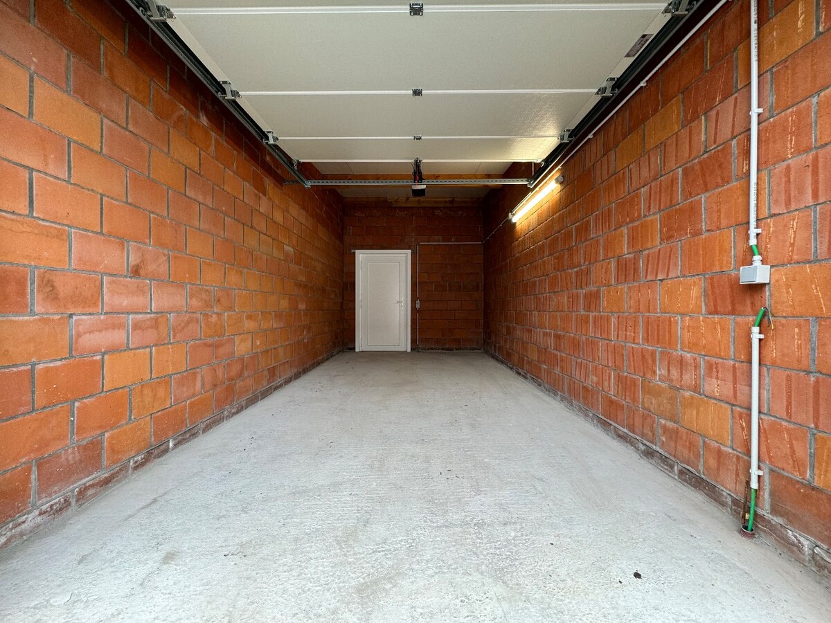 Instapklare woning met 3 slaapkamers en garage te Bissegem 