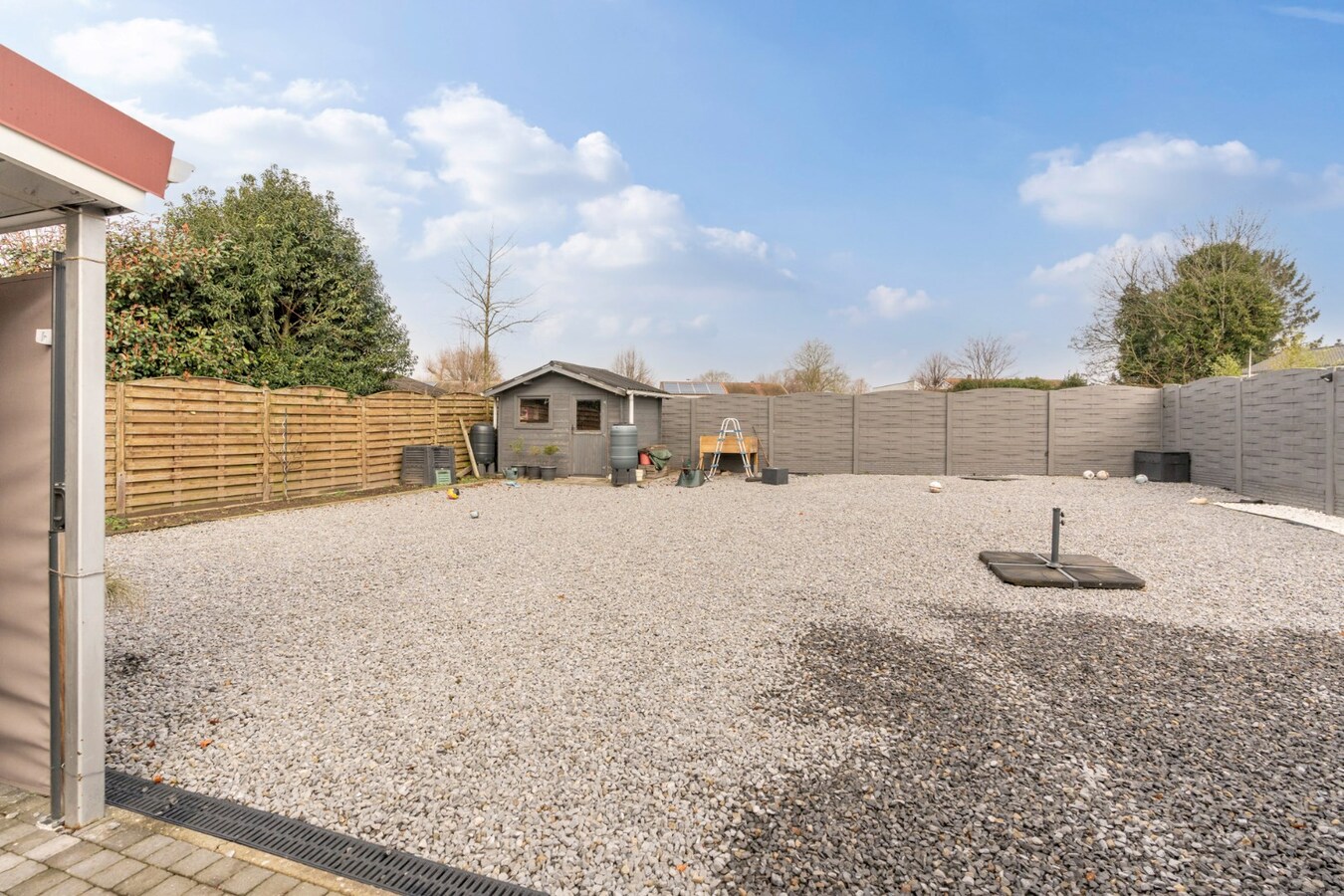 Ruime rustig gelegen woning met 3 slaapkamers. 