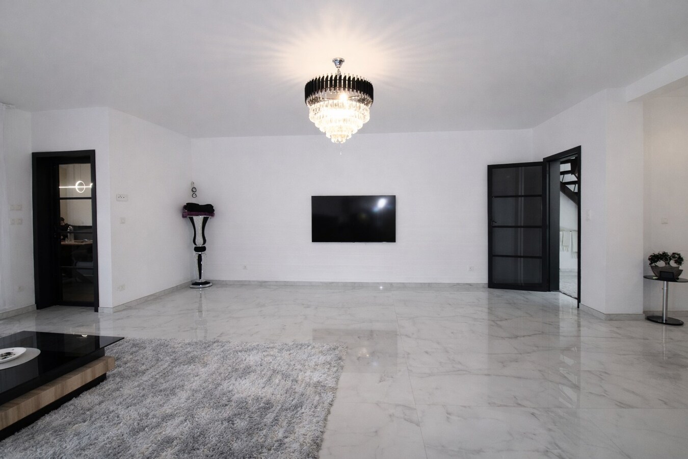 Te koop: Charmante halfopen gezinswoning met 4 slaapkamers en zuidgerichte tuin in hartje Sint-Niklaas! 