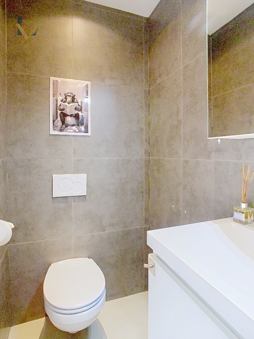 Charmante instapklare woning met 2 slpk. aan de vaart in Schoten nabij het centrum. 