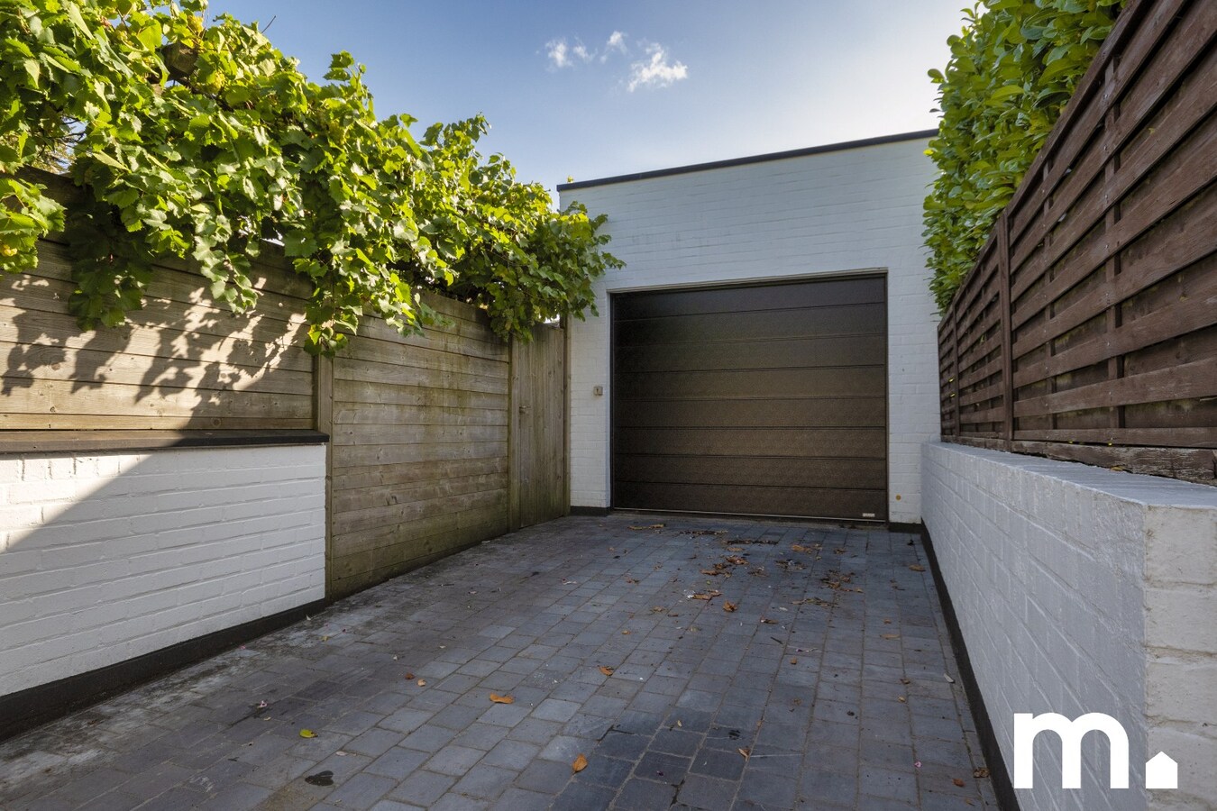 Rustig gelegen bungalow met garage te koop in Heule ! 