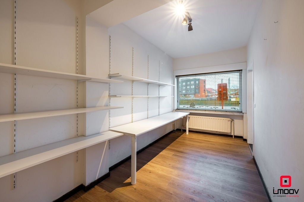 Ruim appartement met terras en garage op toplocatie in Gent 