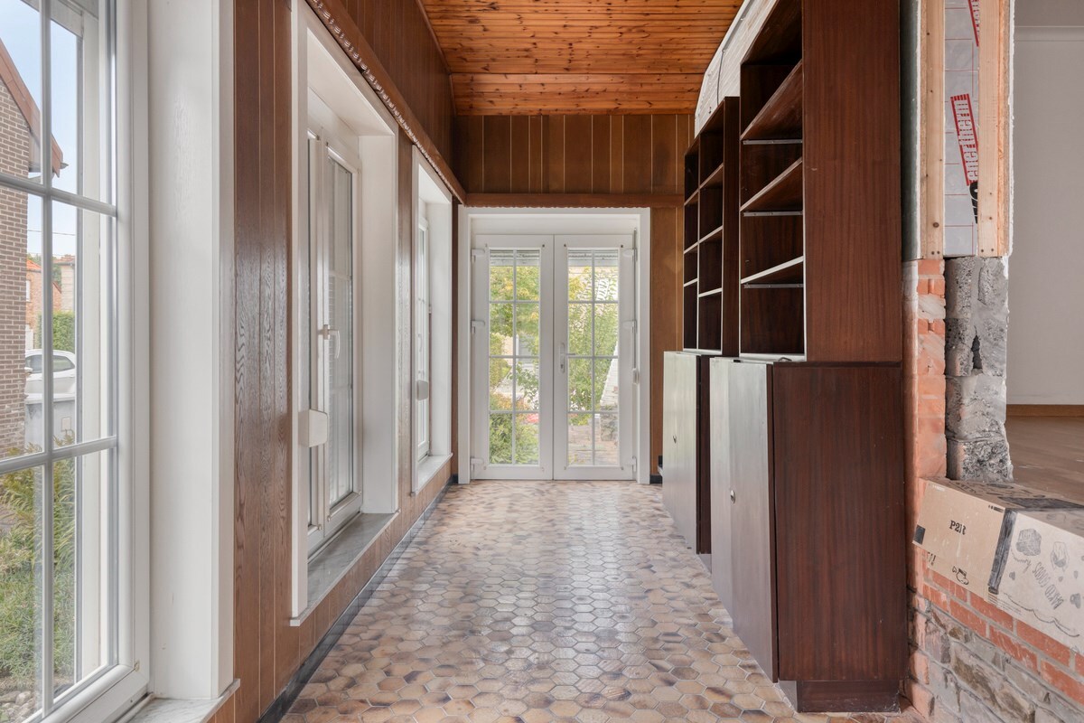 VILLA  met tuin, terras en garage in Zoutleeuw 