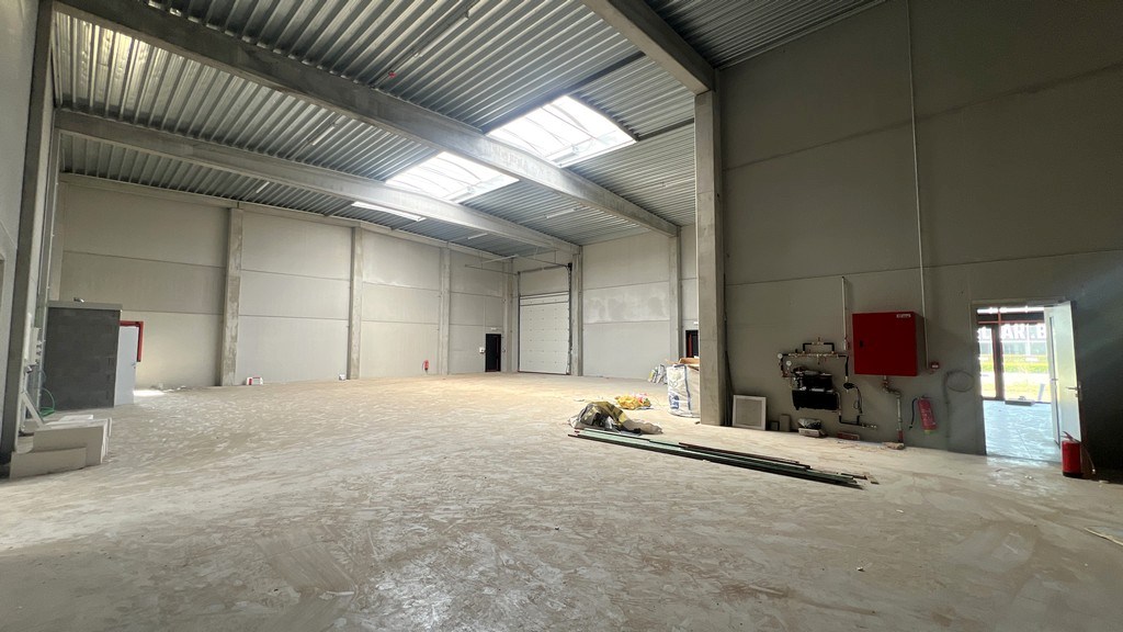 Nieuwbouw magazijnen te huur in Durmakker te Evergem