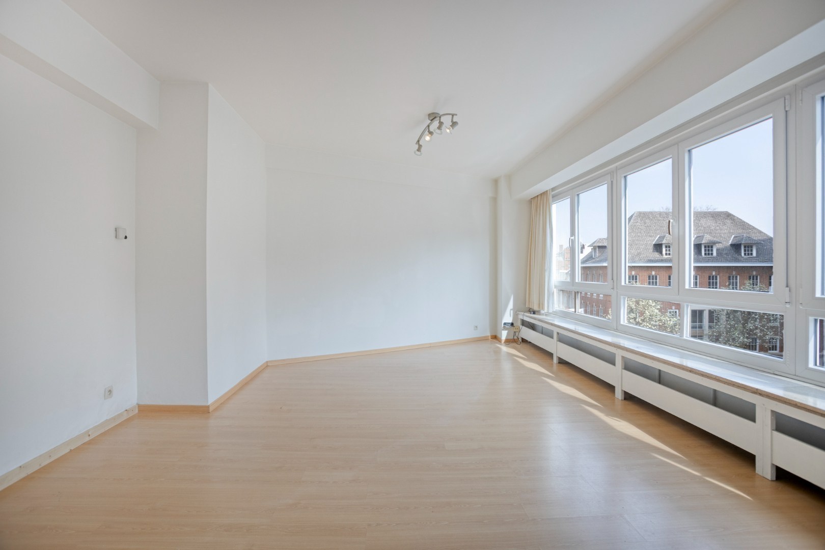 Lichtrijk 2-slaapkamer appartement in hartje Leuven met mooi uitzicht – EPC 239 kWh/m² - bewoonbare opp. 80 m² 