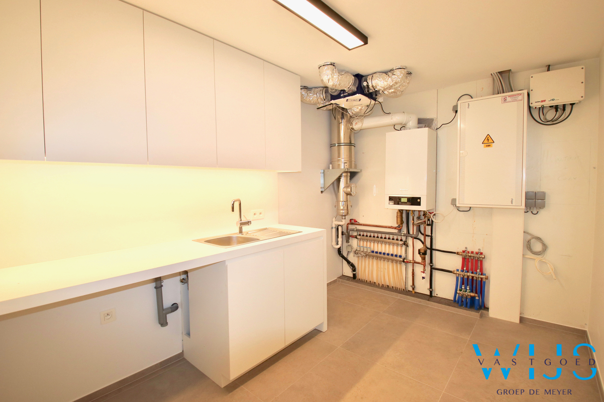 PRACHTIG gelijkvoersappartement te KLUIZEN ! 