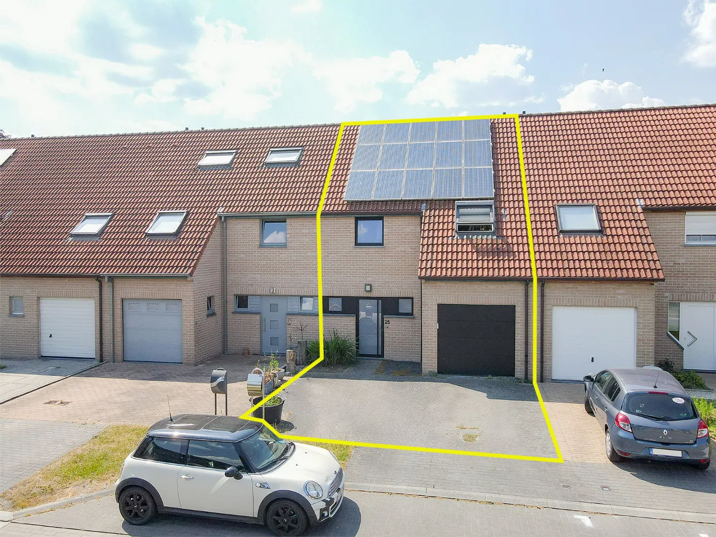 Energiezuinige woning met drie slaapkamers in het centrum van Oostkamp!