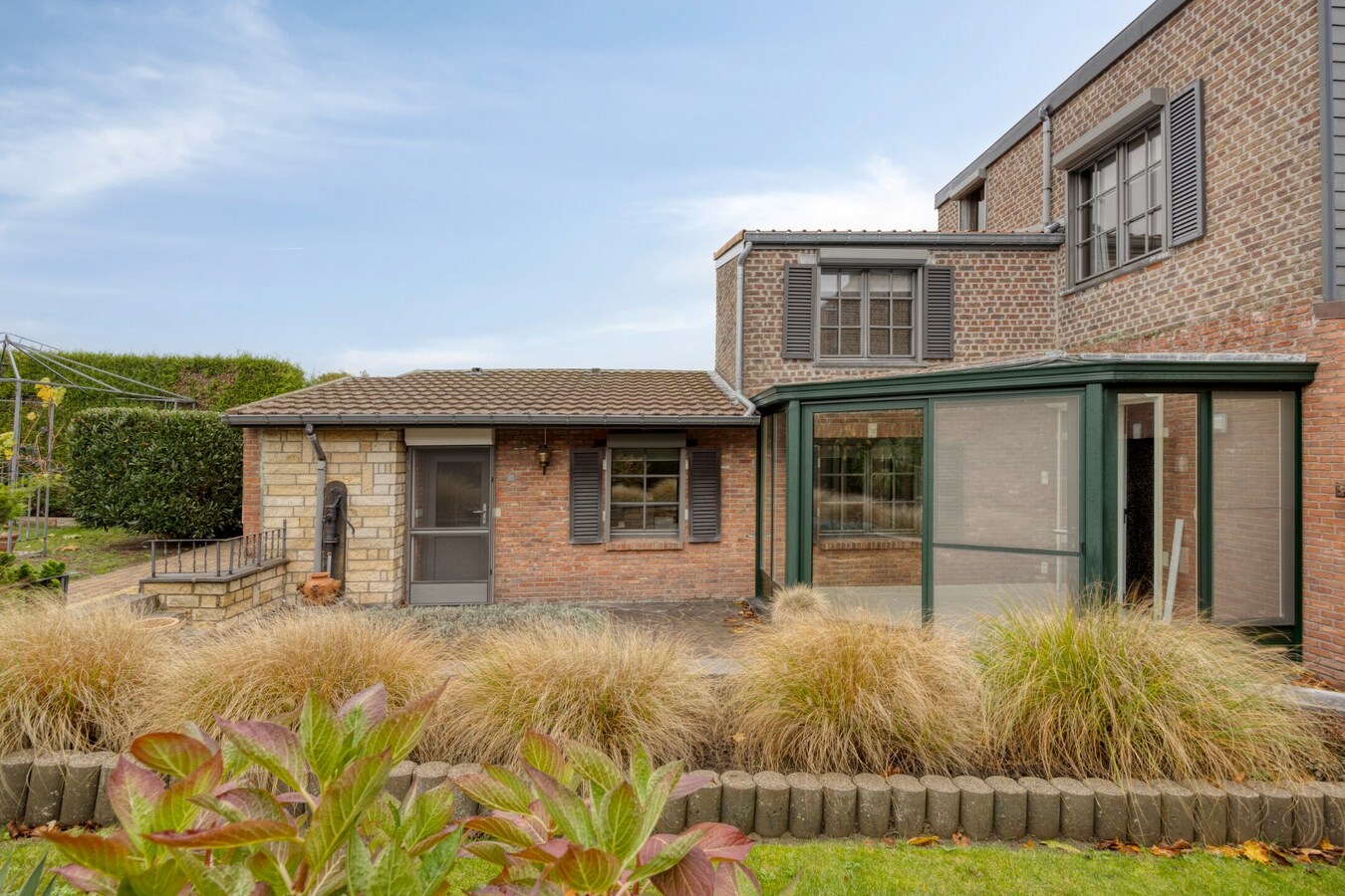 Open bebouwing met 3 slaapkamers in landelijke omgeving 