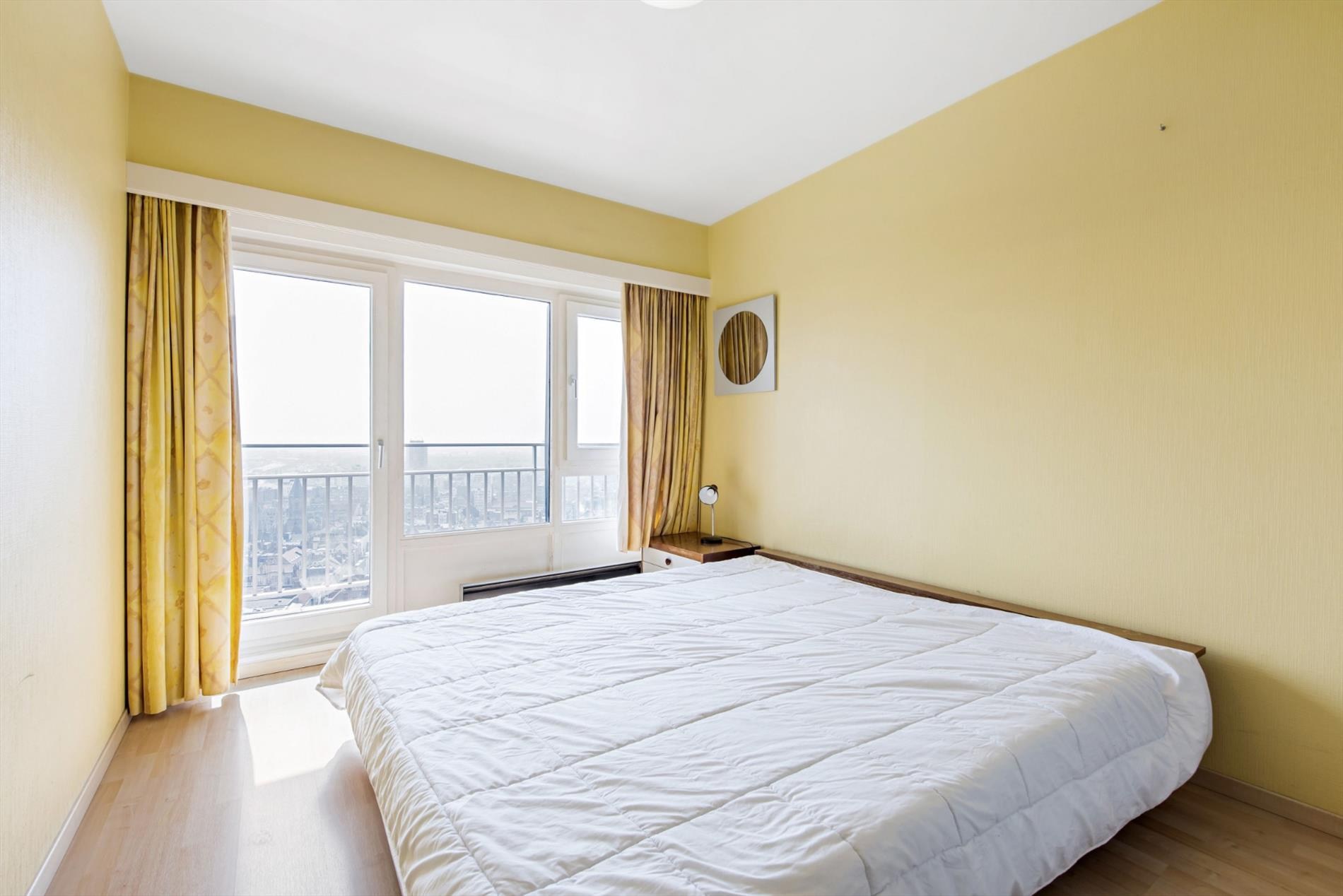 APP. 4 CHAMBRES DANS LE CENTRE AVEC VUE PANORAMIQUE SUR LA MER ET LA VILLE 