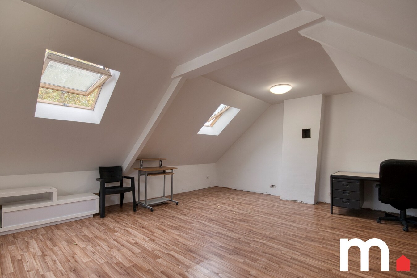 Instapklare woning te Wevelgem! met 4 slaapkamers en 12 zonnepanelen 