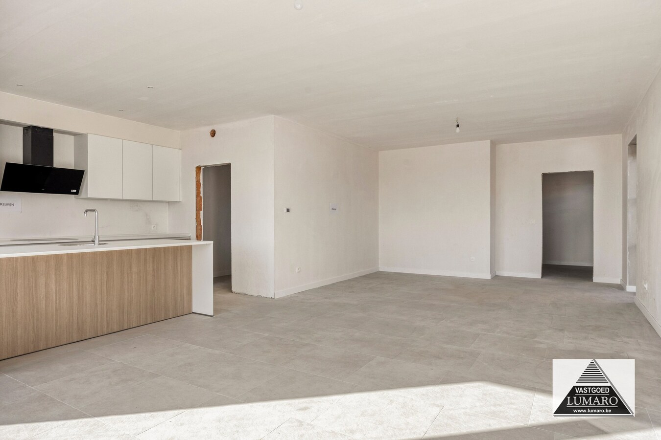 Nieuw gelijkvloers appartement met terras en tuintje 