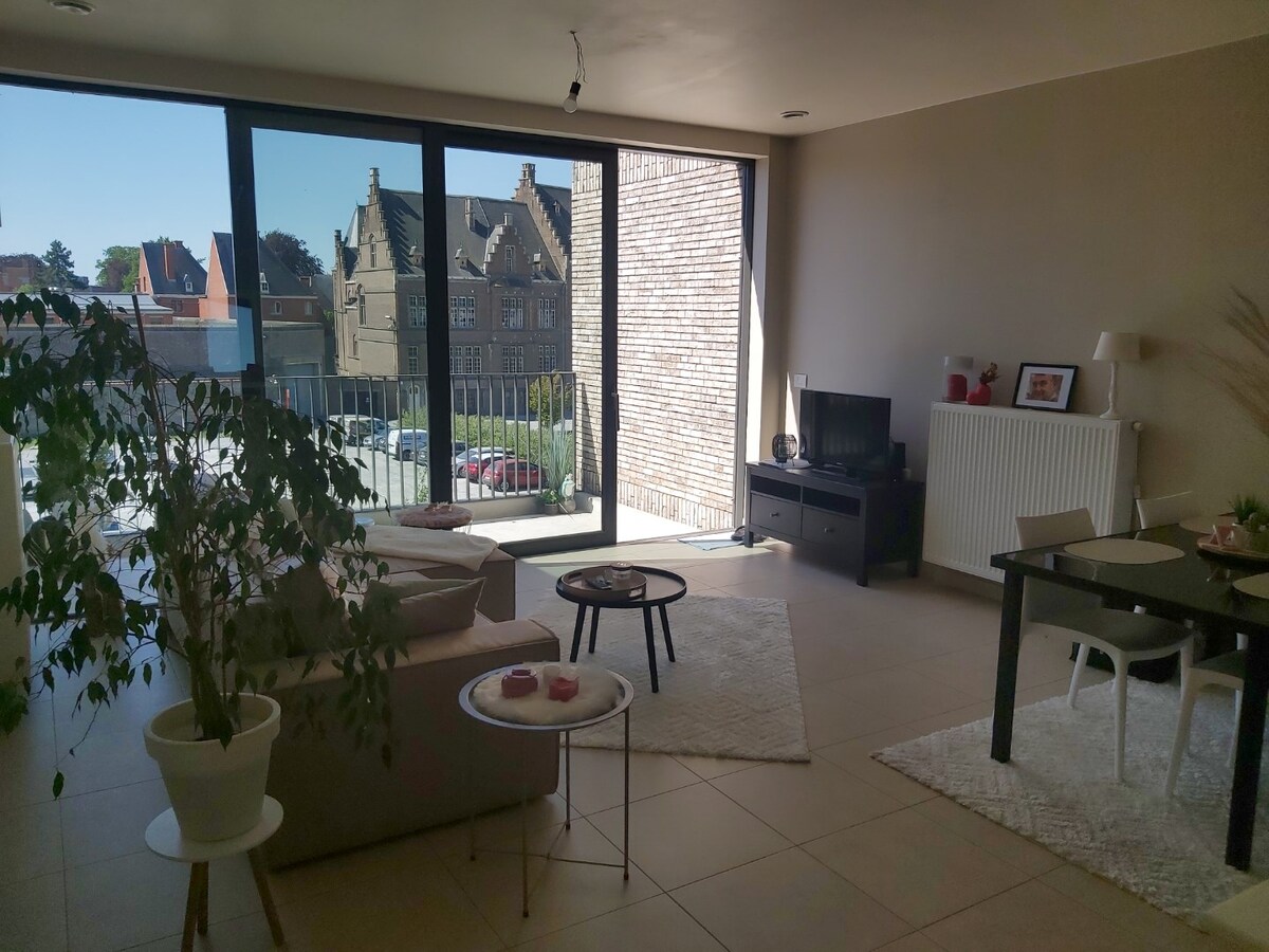 2-slaapkamer appartement met aangenaam terras. 